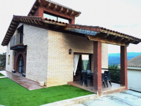 Casa con vistas impresionantes a la montaña